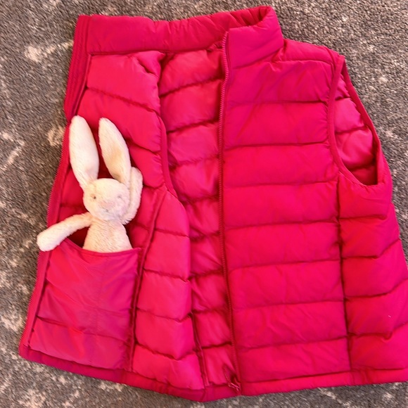 UNIQLO kids Bubblegum pink puffer vest - Picture 10 of 10